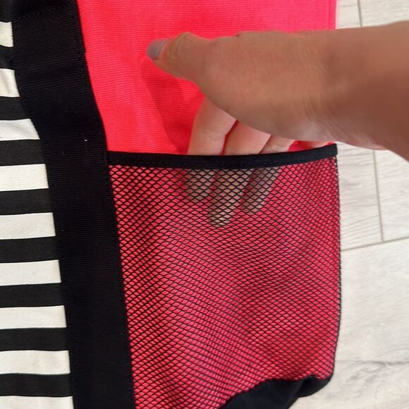 Victoria's Secret Tote - Picture 3 of 5